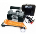 Автомобильный компрессор AVS Turbo KS750D - подключение к АКБ, двушкальный манометр, витой шланг-удлинитель, чехол-сумка, набор насадок